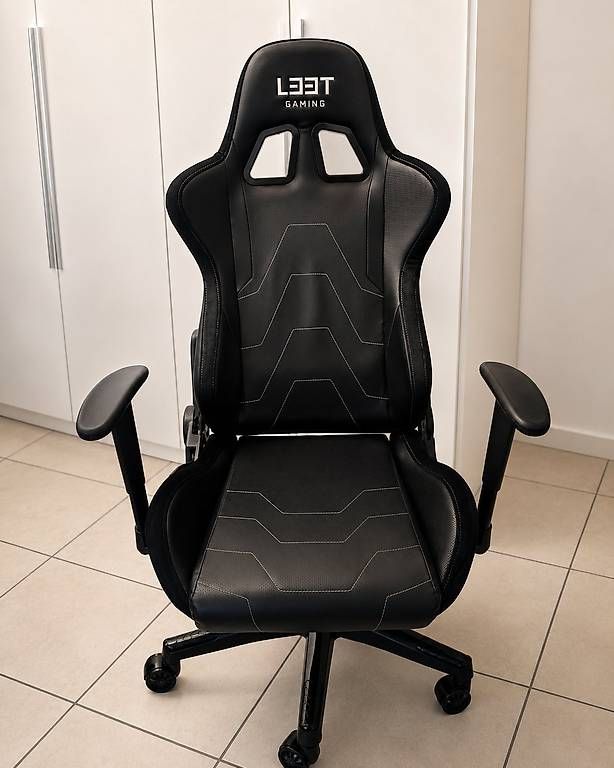 Stühle: Sedia da gaming nera – Gebraucht aus Lodrino von swiss-food
