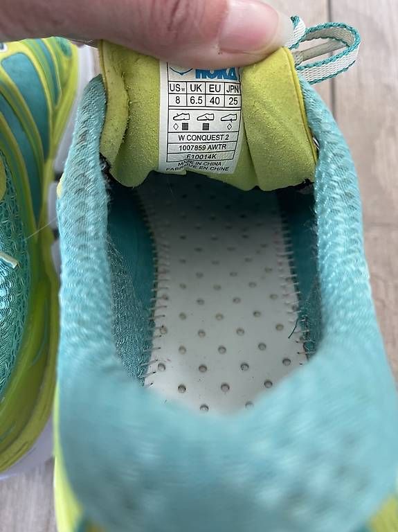 Scarpe da donna: Hoka One One Conquest 2 (W) taille 40 – Usato da Colombier NE venduto da Nikkon 1