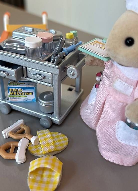 Giocattoli: Sylvanian médecin  – Usato da Cully venduto da sylvie.fournier 2