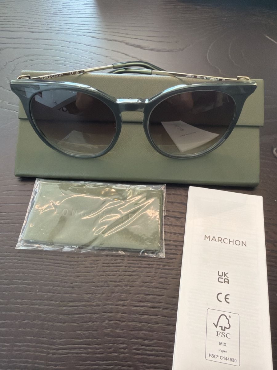 Longchamp Occhiali & Lenti: Longchamp Sunglasses Case and Cloth New – Nuovo (secondo la descrizione) da Baden venduto da apputora