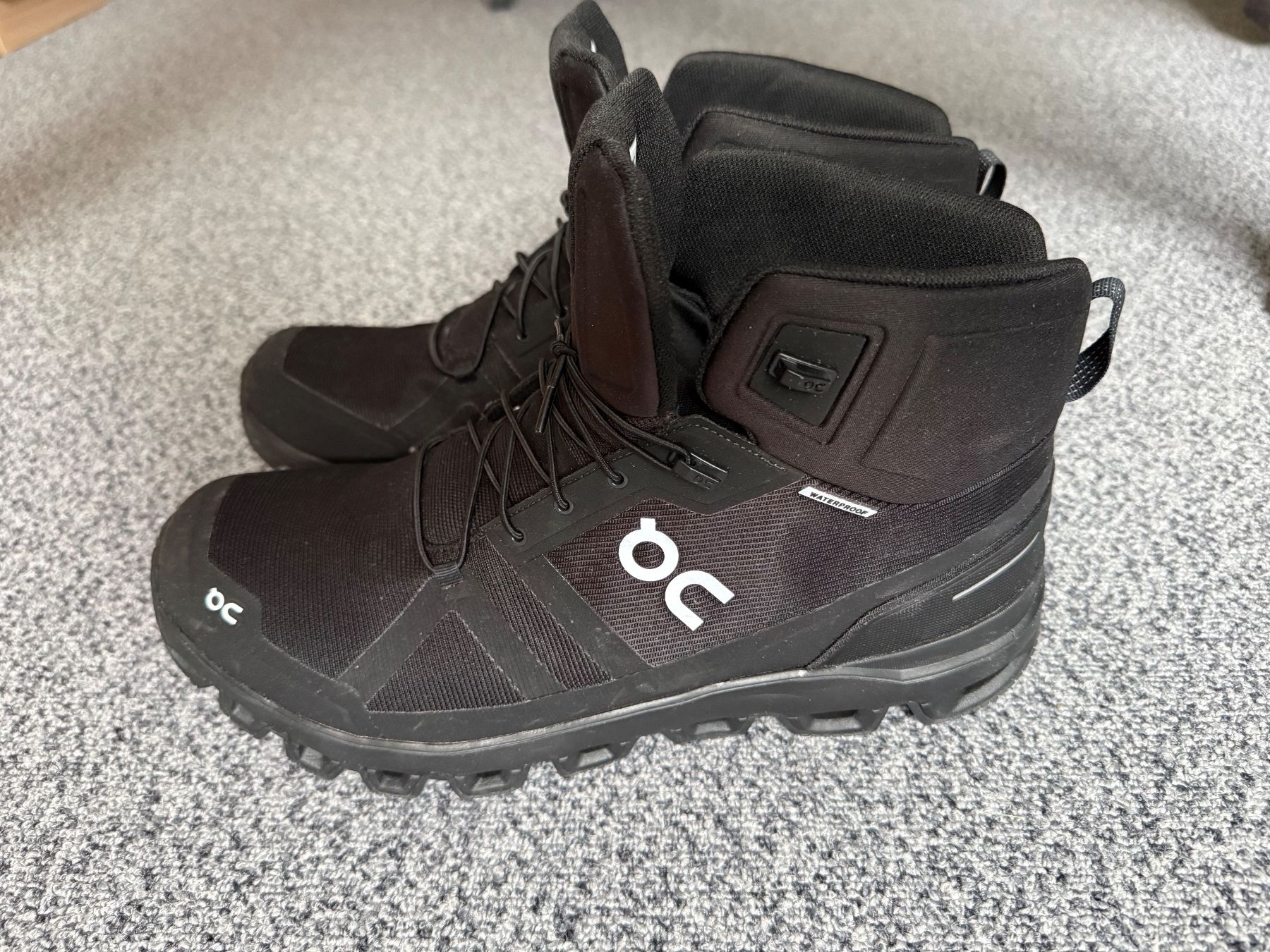 On Scarpe da uomo: On Cloudrock Waterproof Men Gr. 47 / UK 11.5 – Nuovo (secondo la descrizione) da Unterseen venduto da sunnybiene