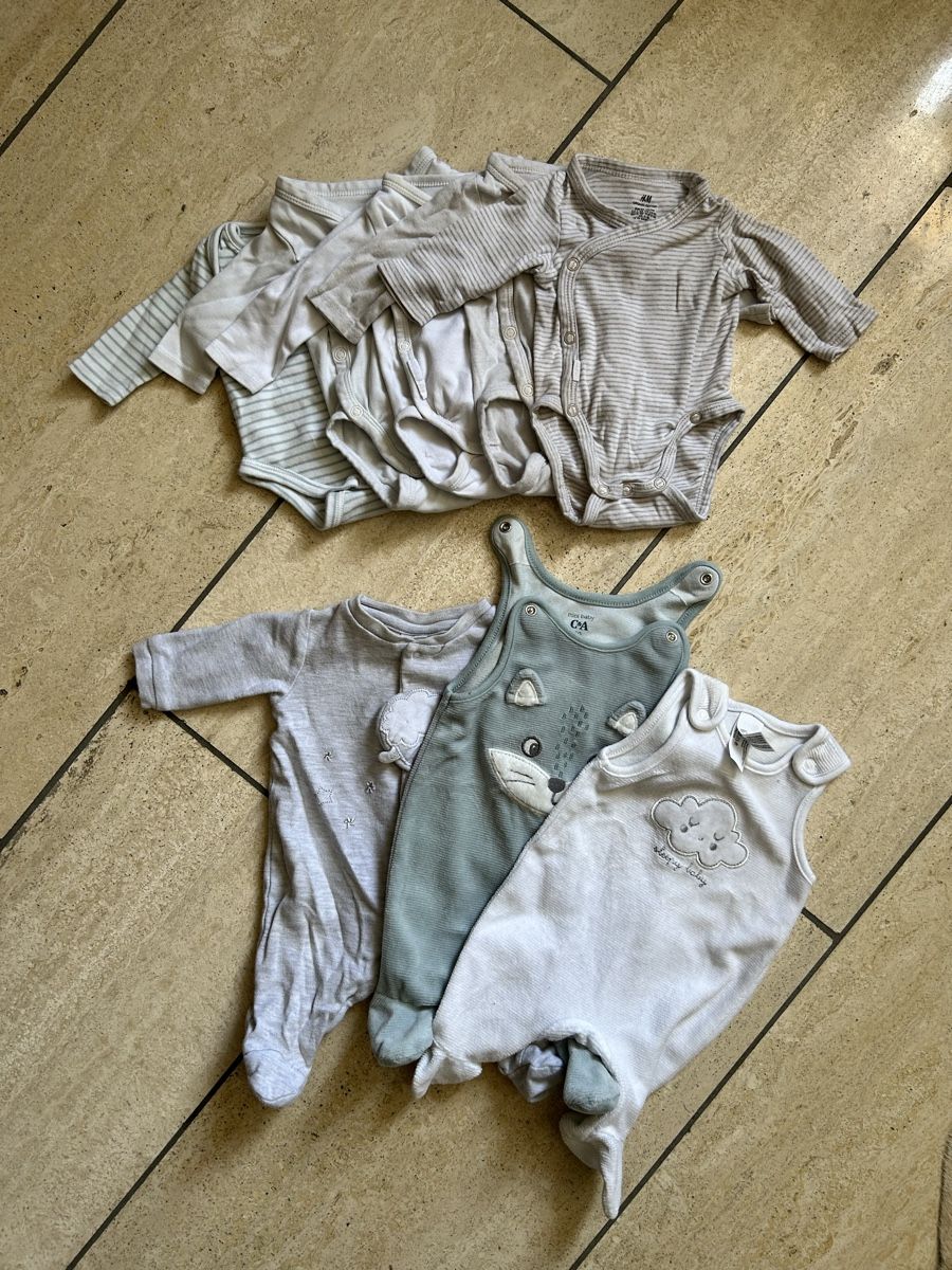 Lotti di vestiti: Kleiderpaket Grösse 50/56 – Usato da Berikon venduto da Skydive11