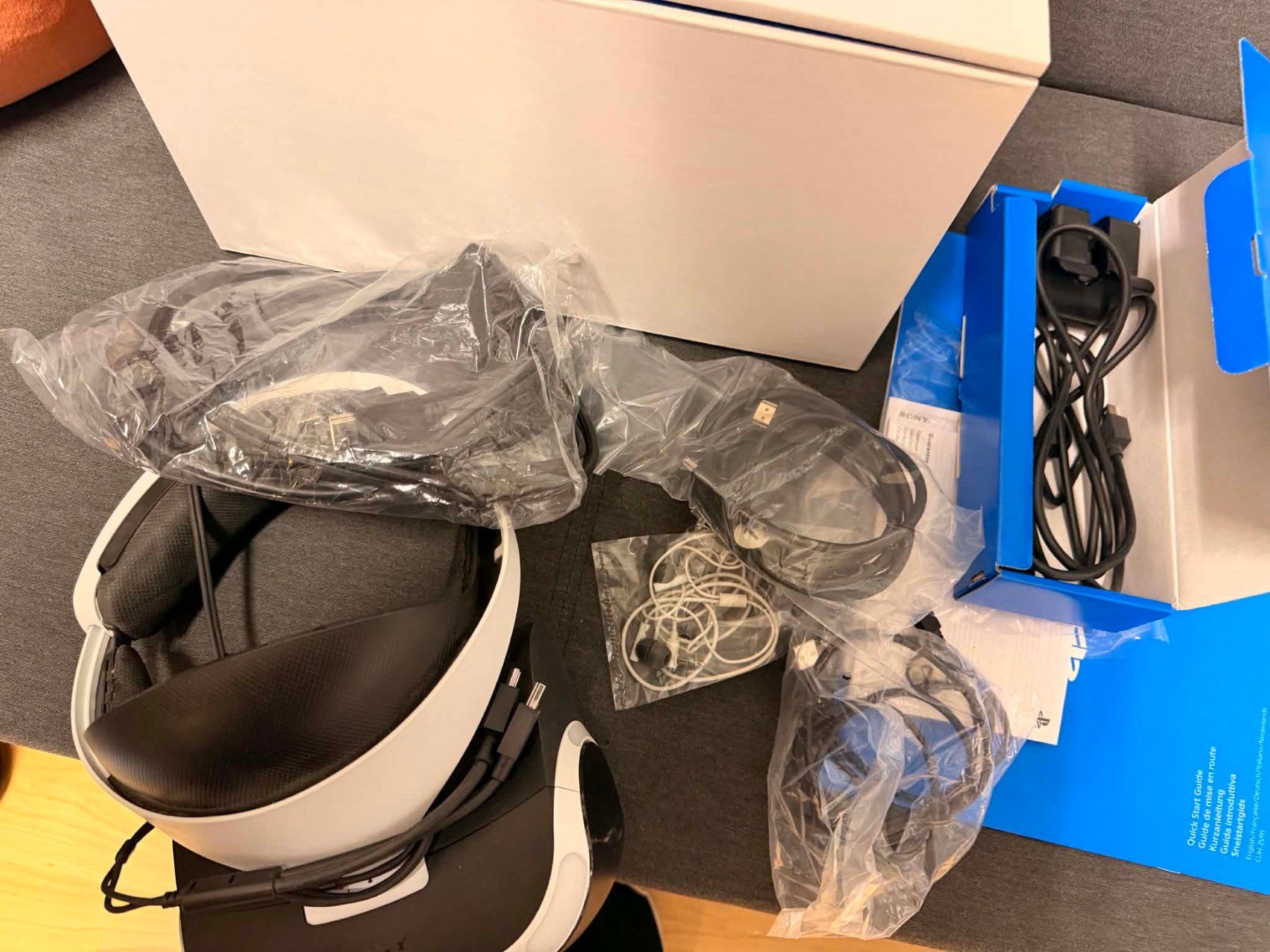 Sony Casco VR: Playstation VR Playstation 4 – Usato da Giubiasco venduto da Ticinerd 1