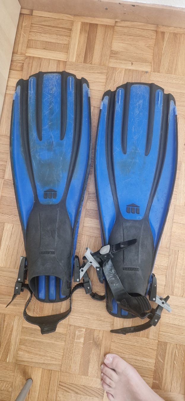 Lotti di vestiti: Full Diving Equipment Set - Wetsuits & Accessories! – Usato da Prilly venduto da kea_2jq5 1