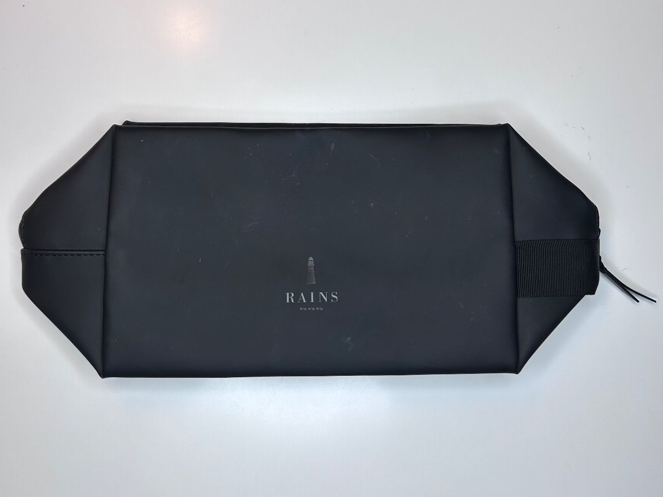 Rains Kosmetikkoffer: Rains Wash Bag Large – Gebraucht aus St. Gallen von look-twice 4