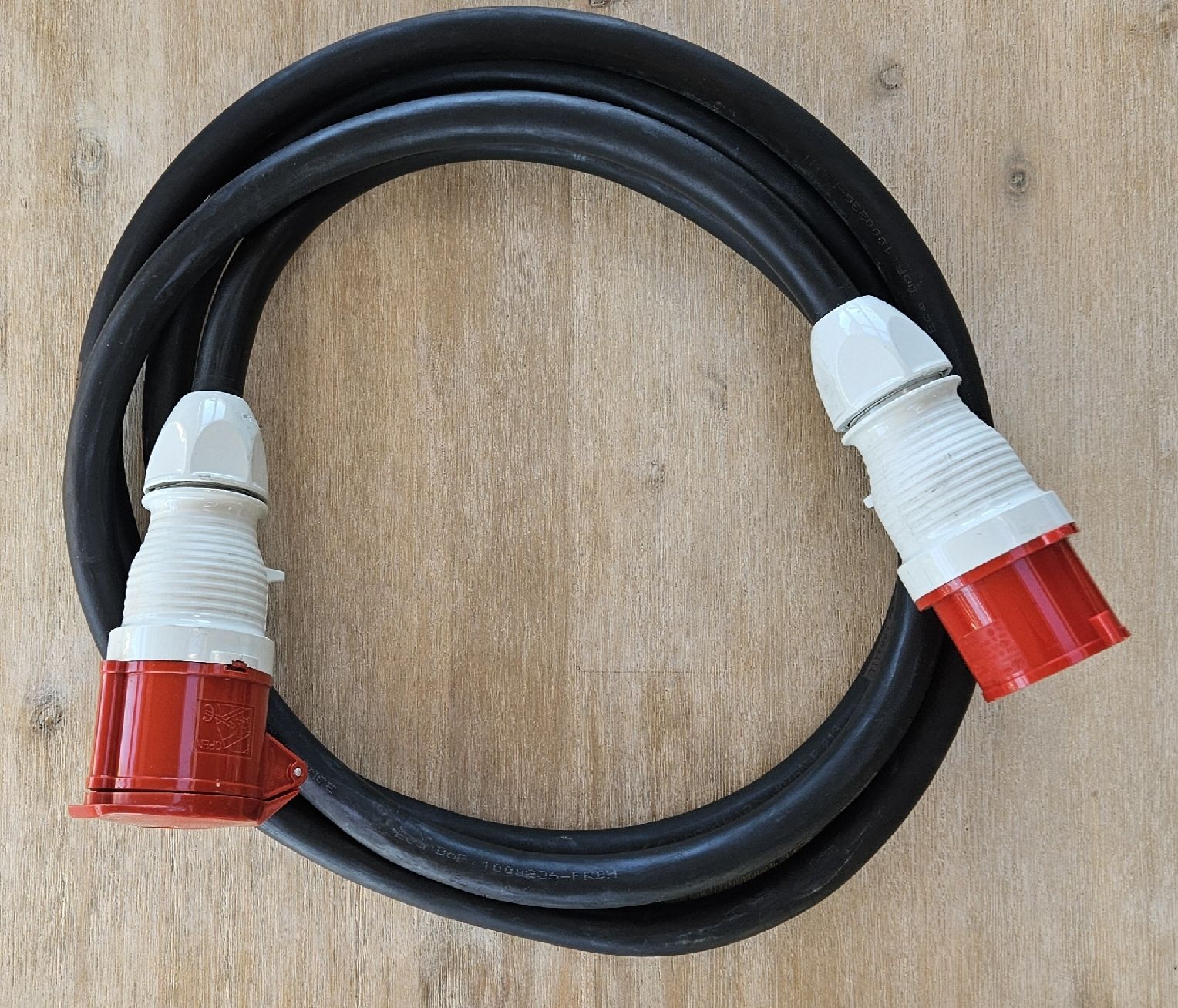 Kabel: Rallonge électrique triphasée de qualité profession 400V 32A – Gebraucht aus Froideville von Travailbienfait