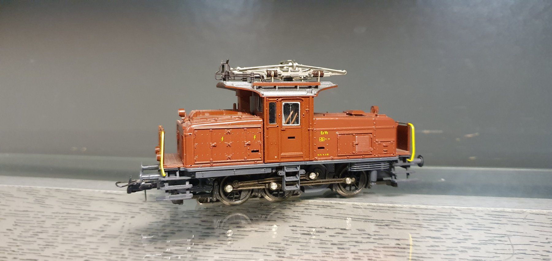 Roco Modellini di ferrovie: ROCO:AC: SBB Ee 3/3 BRAUN OVP – Usato da Biglen venduto da taunus82 3