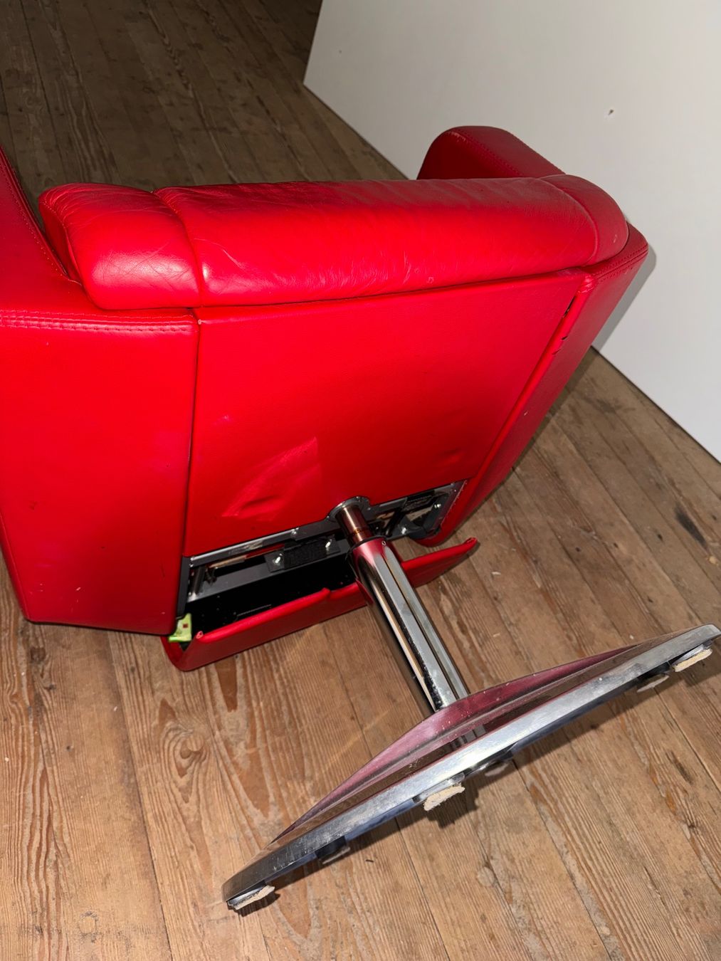 Giroflex Stühle: Stoll Giroflex 21 - 6091 Designed by Paolo Fancelli - Nr.5 – Defekt aus Aesch ZH von superpotato 5