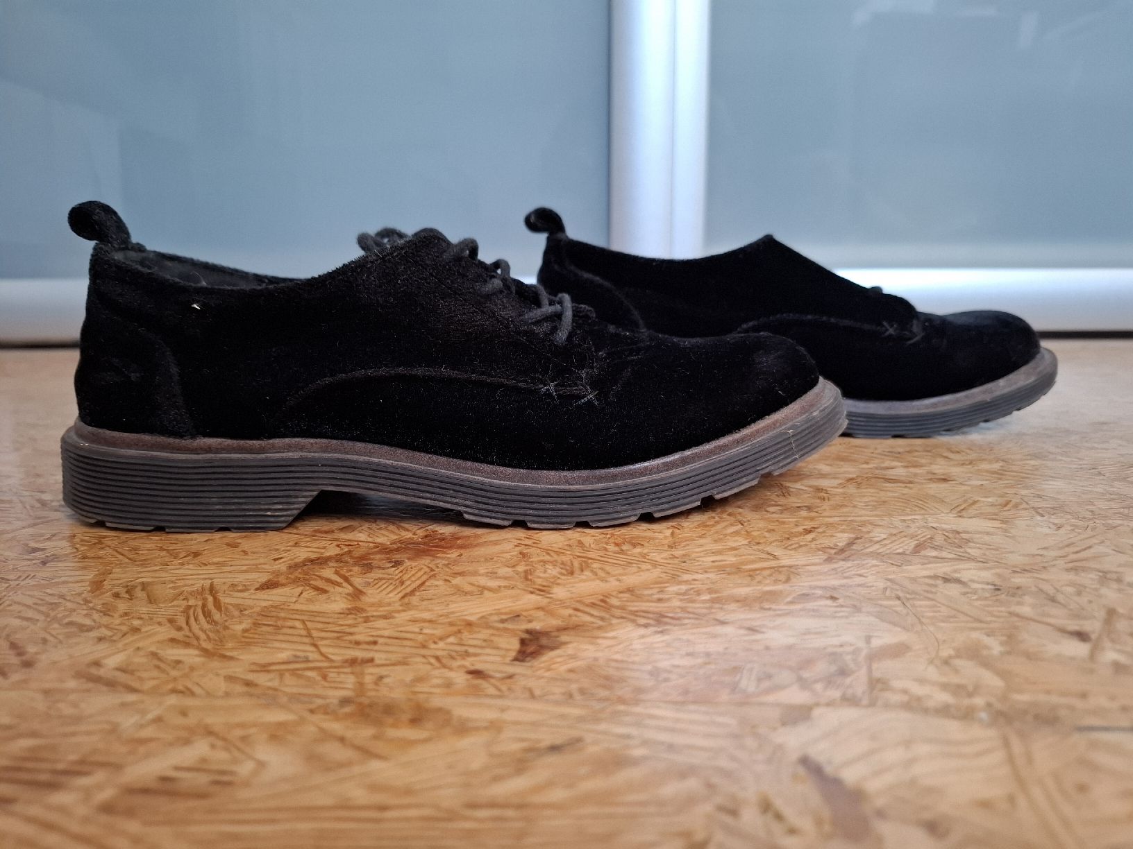 Scarpe da donna: Schwarze Samt Schuhe, Grösse 38 – Usato da Hasle b. Burgdorf venduto da lap-company