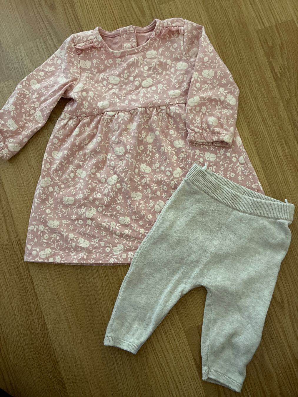 Lotti & Set di vestiti: Baby Kleider Set Mädchen Grösse 62 – Usato da Wettswil venduto da jac_jh2v 3