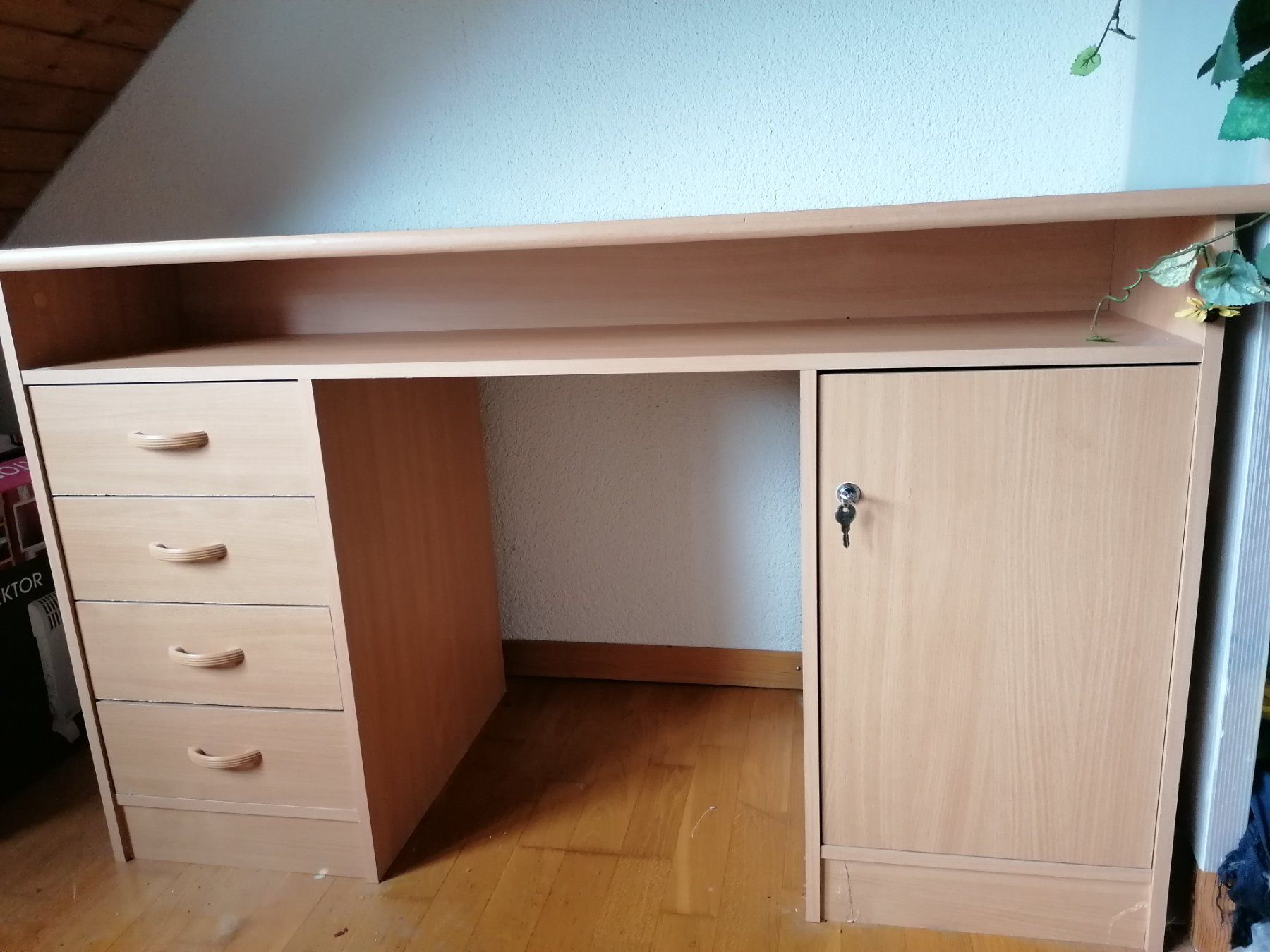 Scrivanie: Schöner Schreibtisch – Usato da Aeugst am Albis venduto da Stevens4