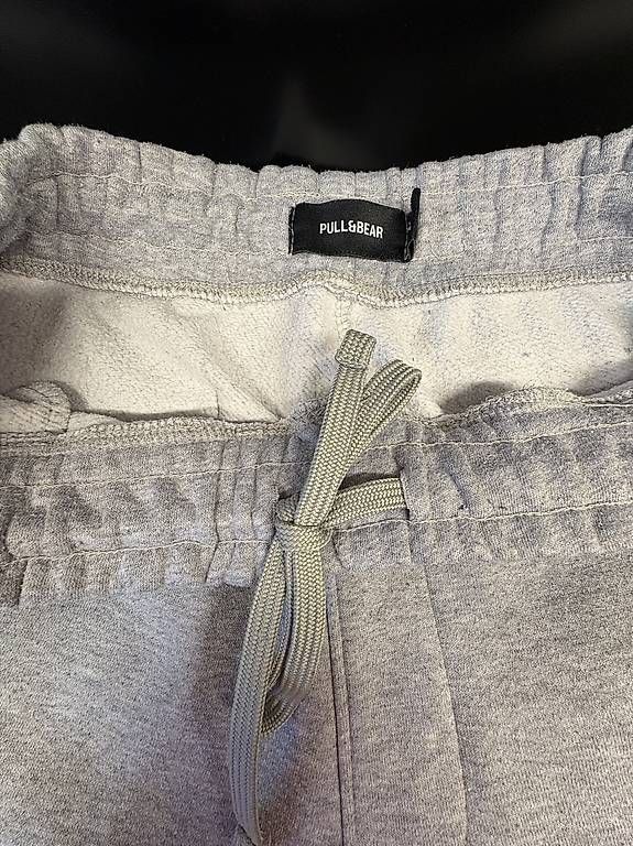 Pantaloni: Jogginghose von Pull&Bear – Usato da Basel venduto da jan_k9cz 2