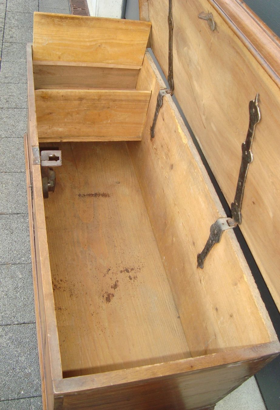 Cassapanche: Barock Truhe, Nussbaumholz – Usato da Oberdorf NW venduto da Lufao 5