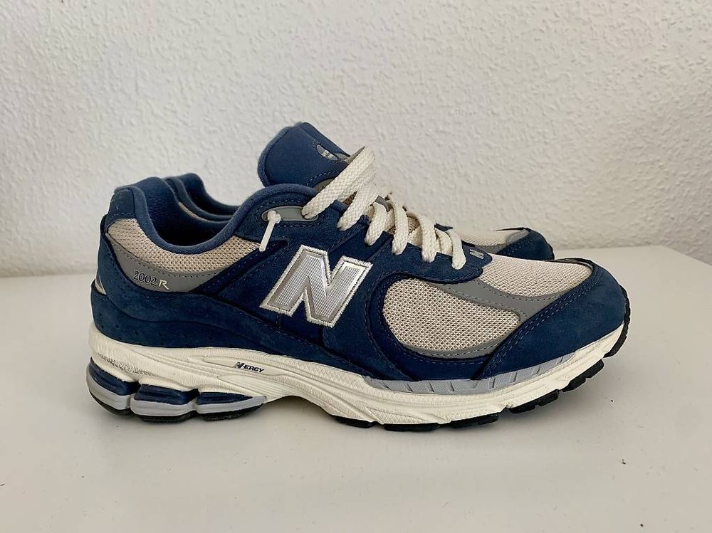 NEW BALANCE 2002R (Gebraucht) in Thun für CHF 60 – mit Lieferung auf ...