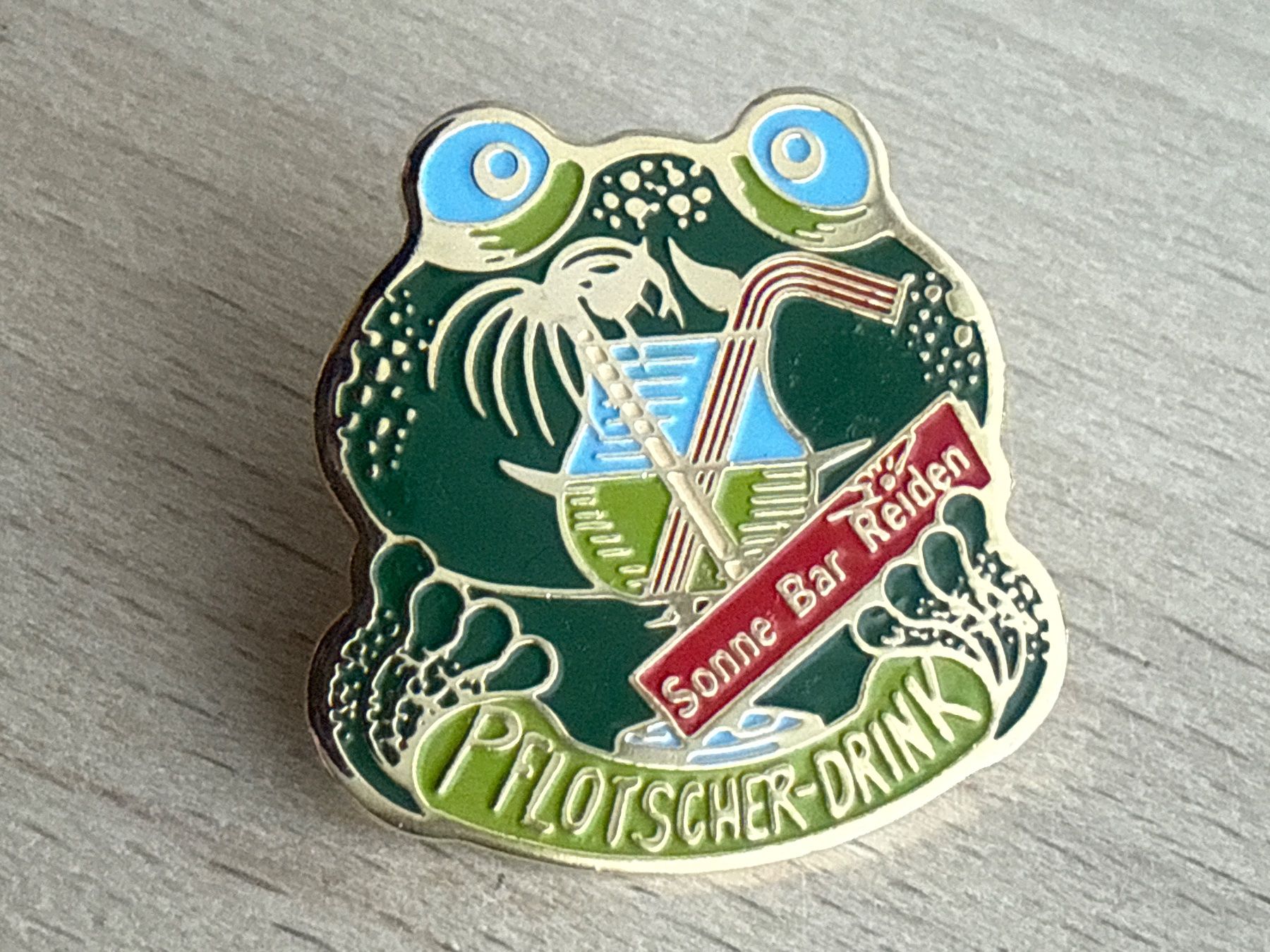 Placchette & Badge: Pin Sonne Bar Reiden – Usato da Glattbrugg venduto da Schweigmatt