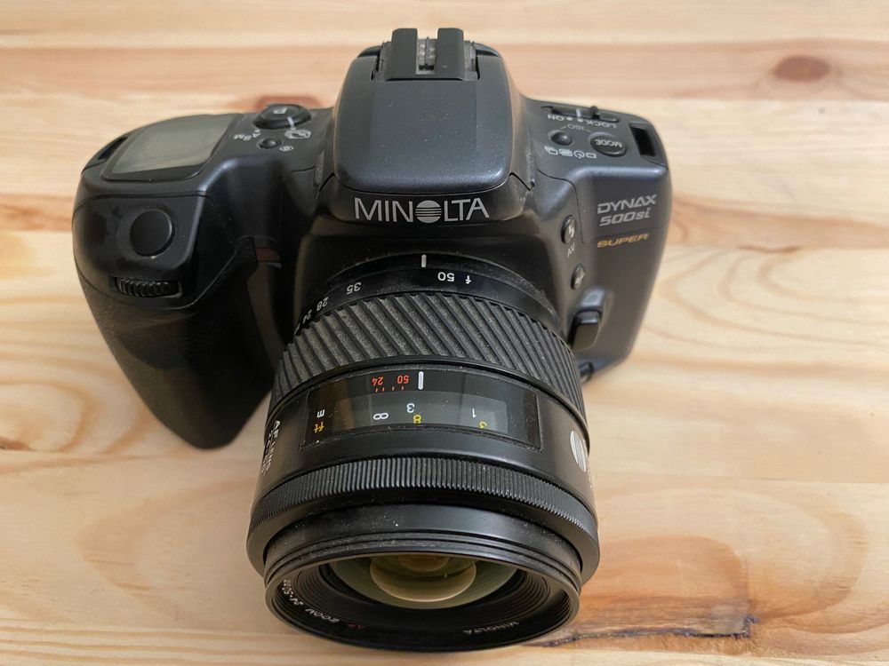 Fotocamera Minolta Dynax 500si 35mm SLR Con Obiettivo Zoom 35-70mm - Usata Funzionante