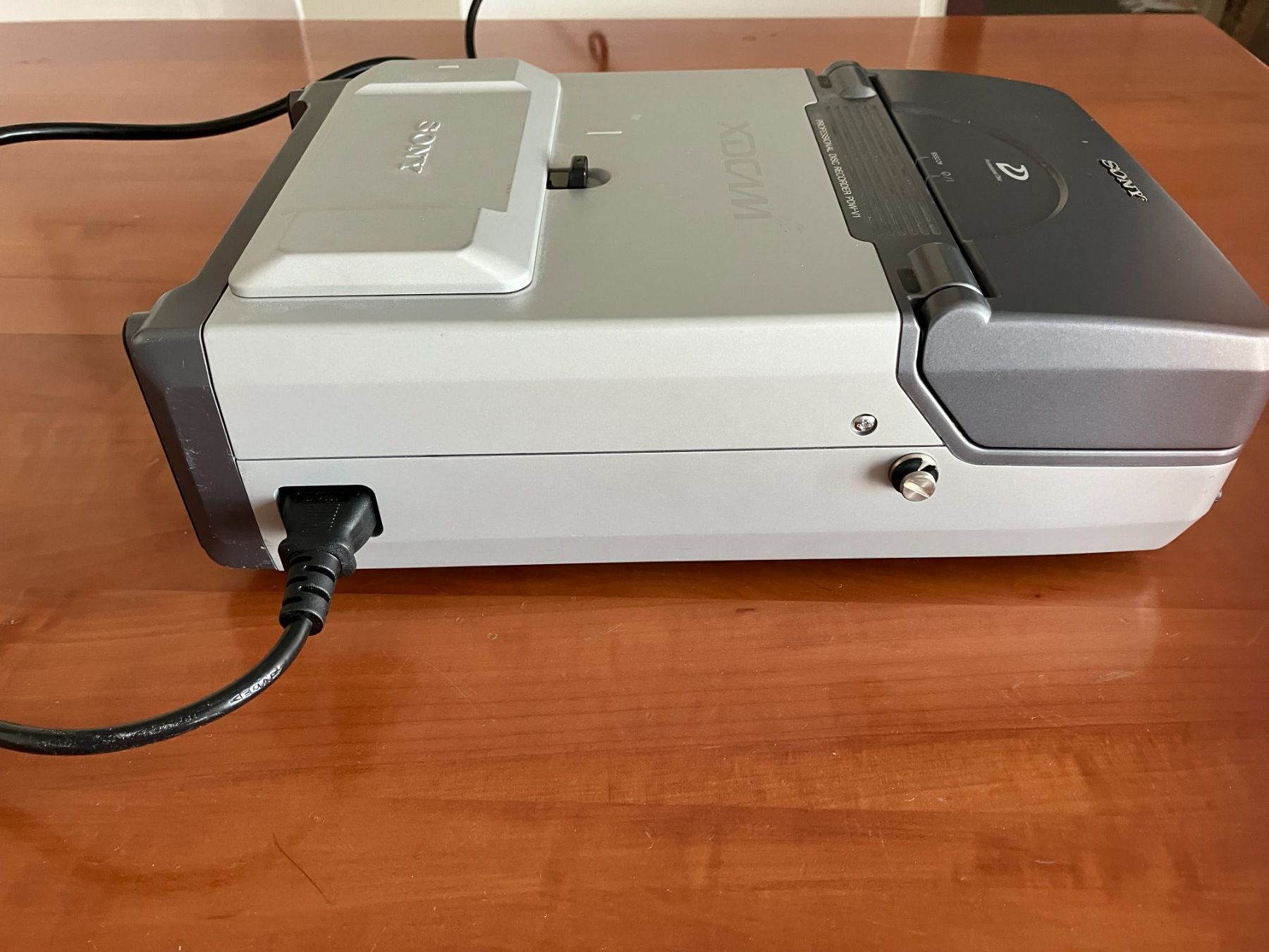Aufnahmegeräte: Sony XDCAM Professional Disc Recorder PDW-V1 – Gebraucht aus Zug von Parabens 3
