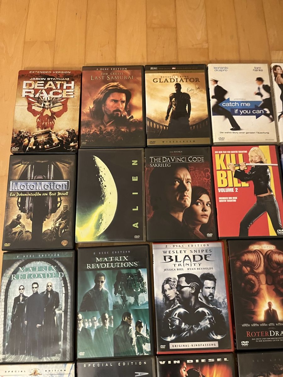 Alle DVDs: Grosse DVD Sammlung. – Gebraucht aus Allschwil von Manolictus 5