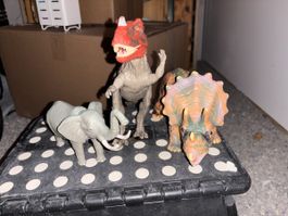 Tierfiguren Set Dino und Elefant gebrauchter Zustand