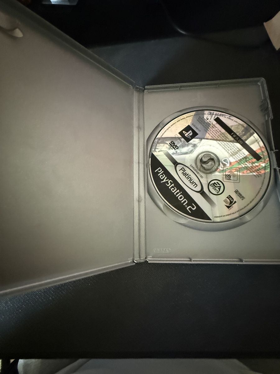 Sony Giochi: FIFA 06 und 08 PS2 – Usato da Lohn SH venduto da scopi_19 1