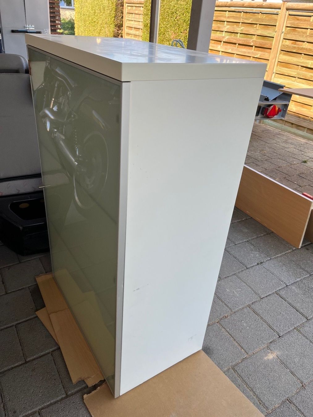 Vetrine: Hülsta Now Glasvitrine – Usato da Recherswil venduto da Mrizzo