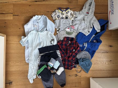 Kleiderpaket Baby Grösse 60-80 gut erhalten