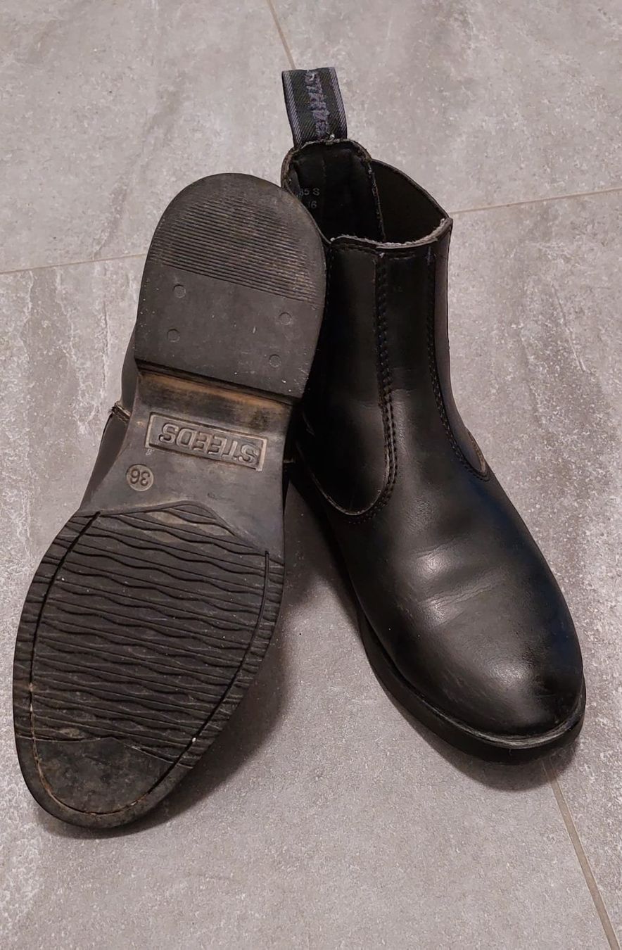 Scarpe da donna: Steeds Stiefeletten – Nuovo (secondo la descrizione) da Schwyz venduto da jor_5y66