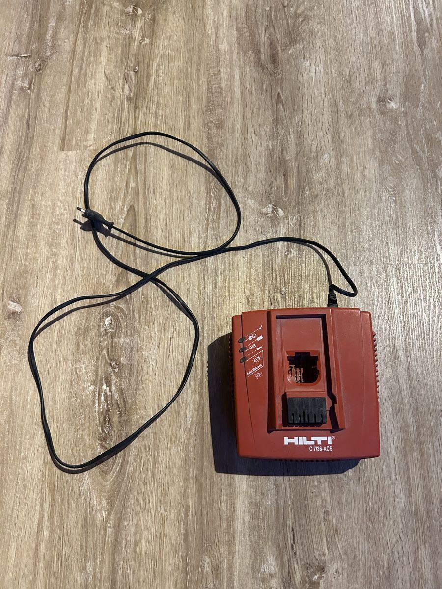 Hilti Caricabatterie: Hilti Ladegerät C7/36-ACS – Usato da Sarnen venduto da asteryx 1