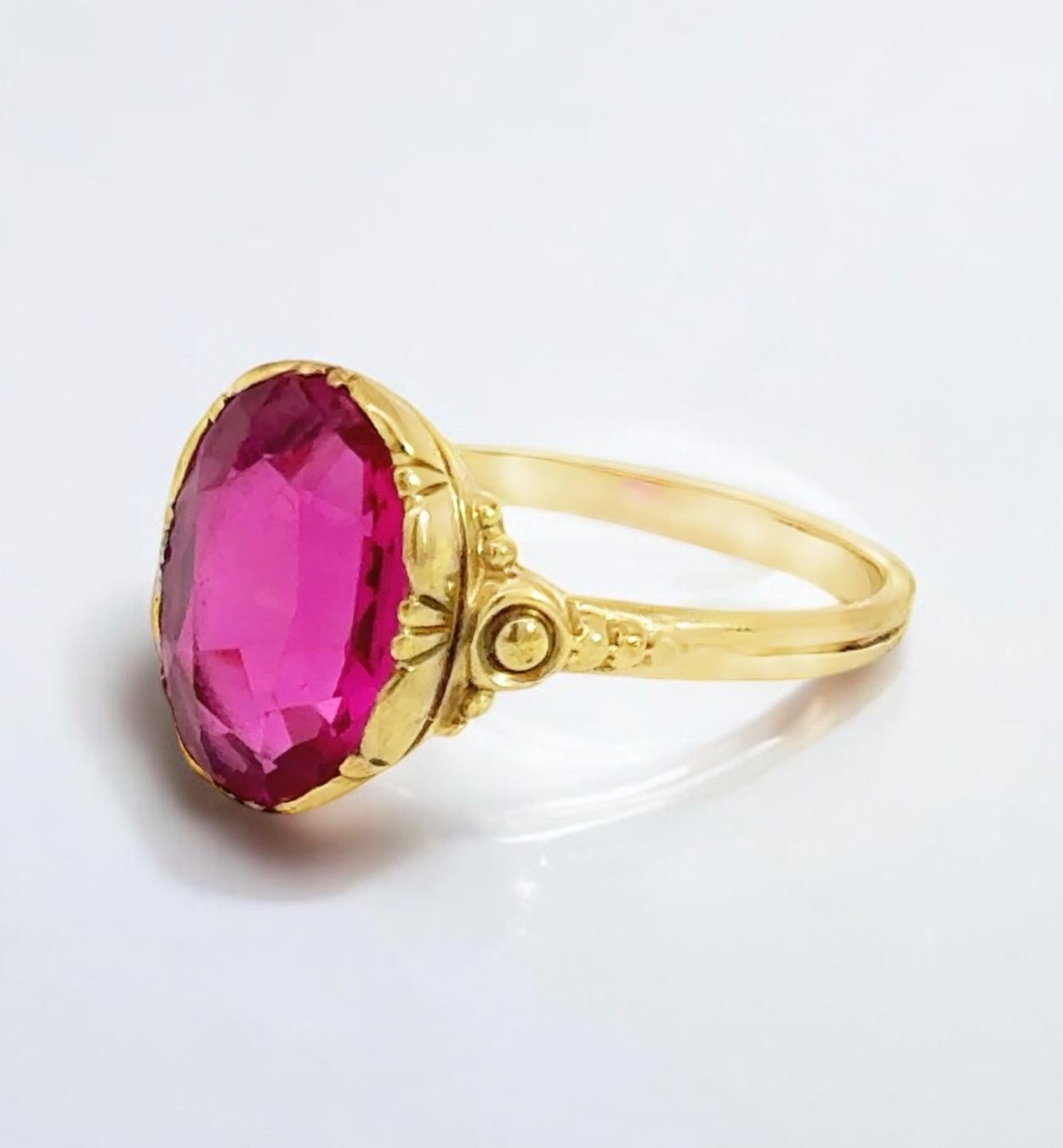 Anelli: Sale!Antik Gold Ring mit ca. 4.5ct. Synth Rubin – Usato da Embrach venduto da marufa 3