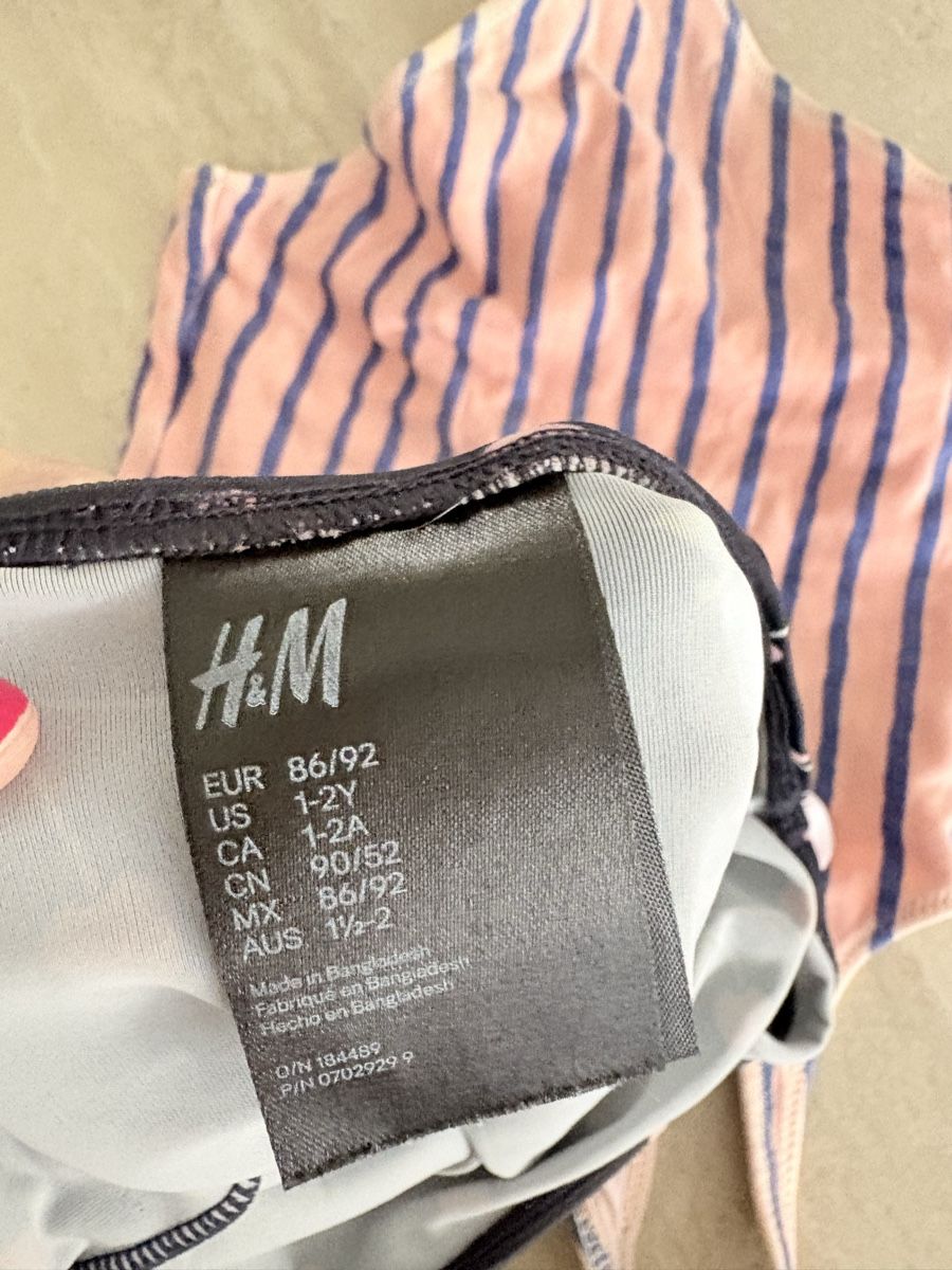 Costumi da bagno & Bikini: 2 Badkleider Mädchen ca. 1-2 jährig – Usato da Zürich venduto da Anushka86 1