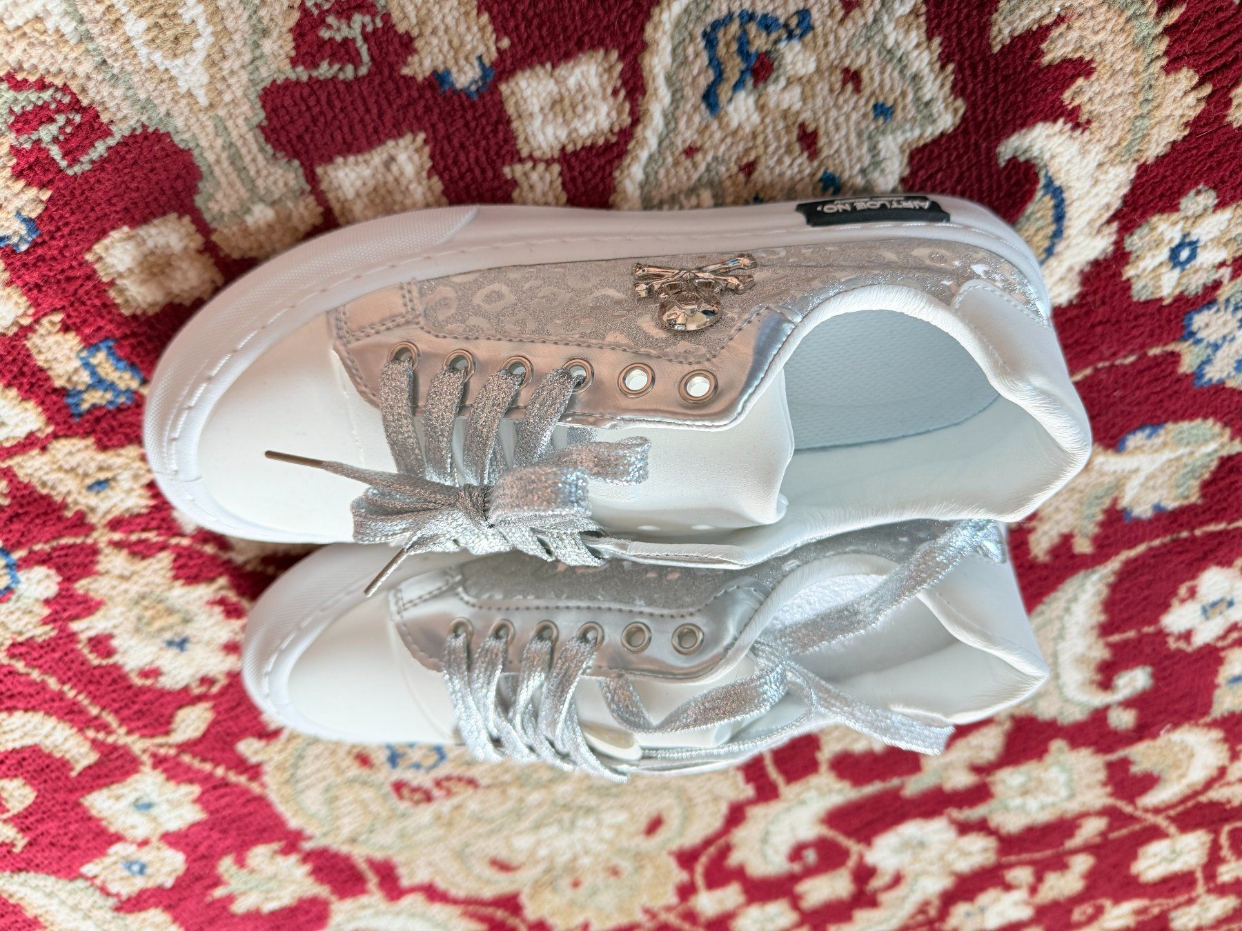 Herrenschuhe: Baskets blanches argentées – Neu (gemäss Beschreibung) aus Genève von AWWA 4