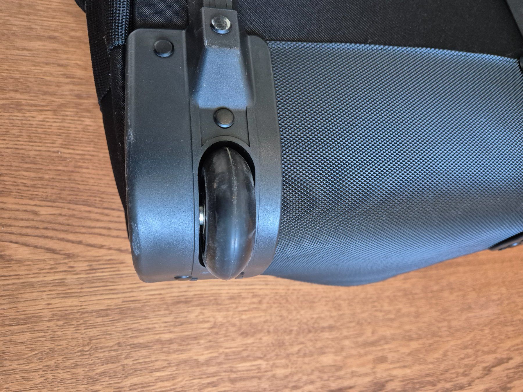 Valigie & Borse: Rolltasche Eastpak – Usato da Affoltern am Albis venduto da Minicola 2