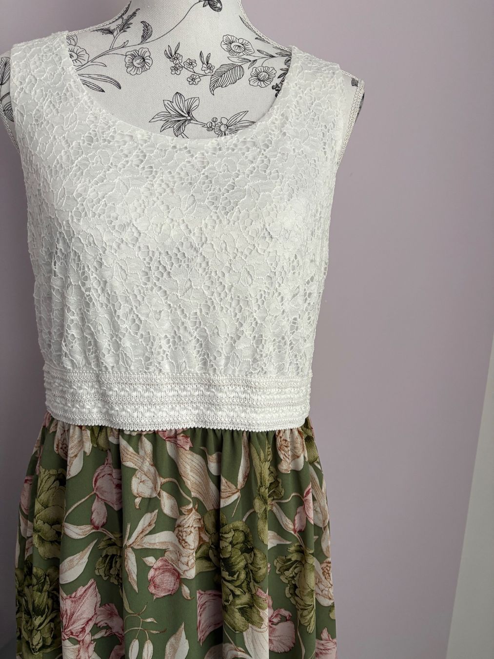 Kleider: Sommerkleid Gr. L Chicorée NEU – Neu (gemäss Beschreibung) aus Bergdietikon von Utiger55 2