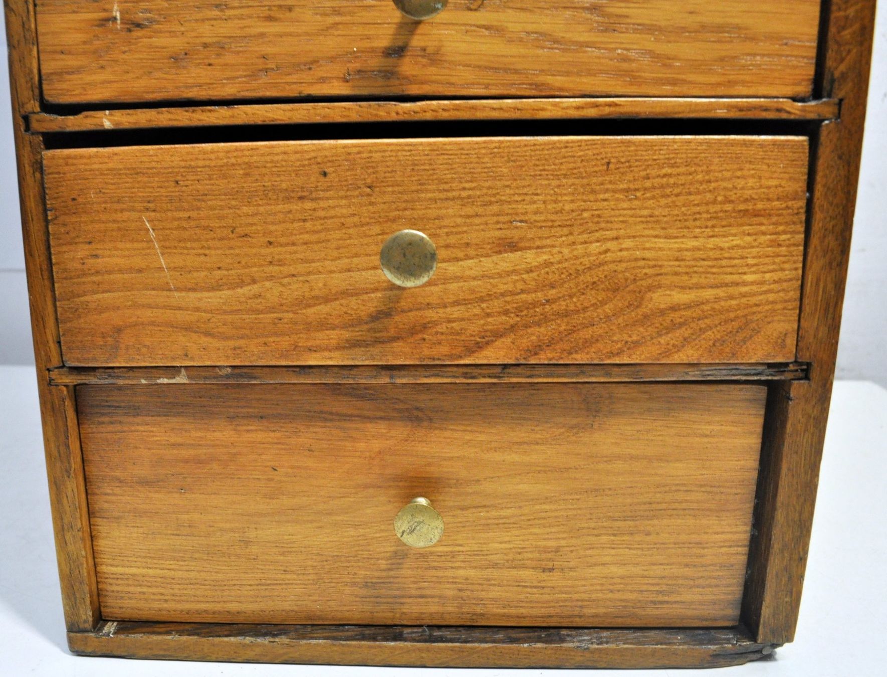 Cassettiere: Ancienne layette d'horloger – Usato da Neuchâtel venduto da Neuchatel 9