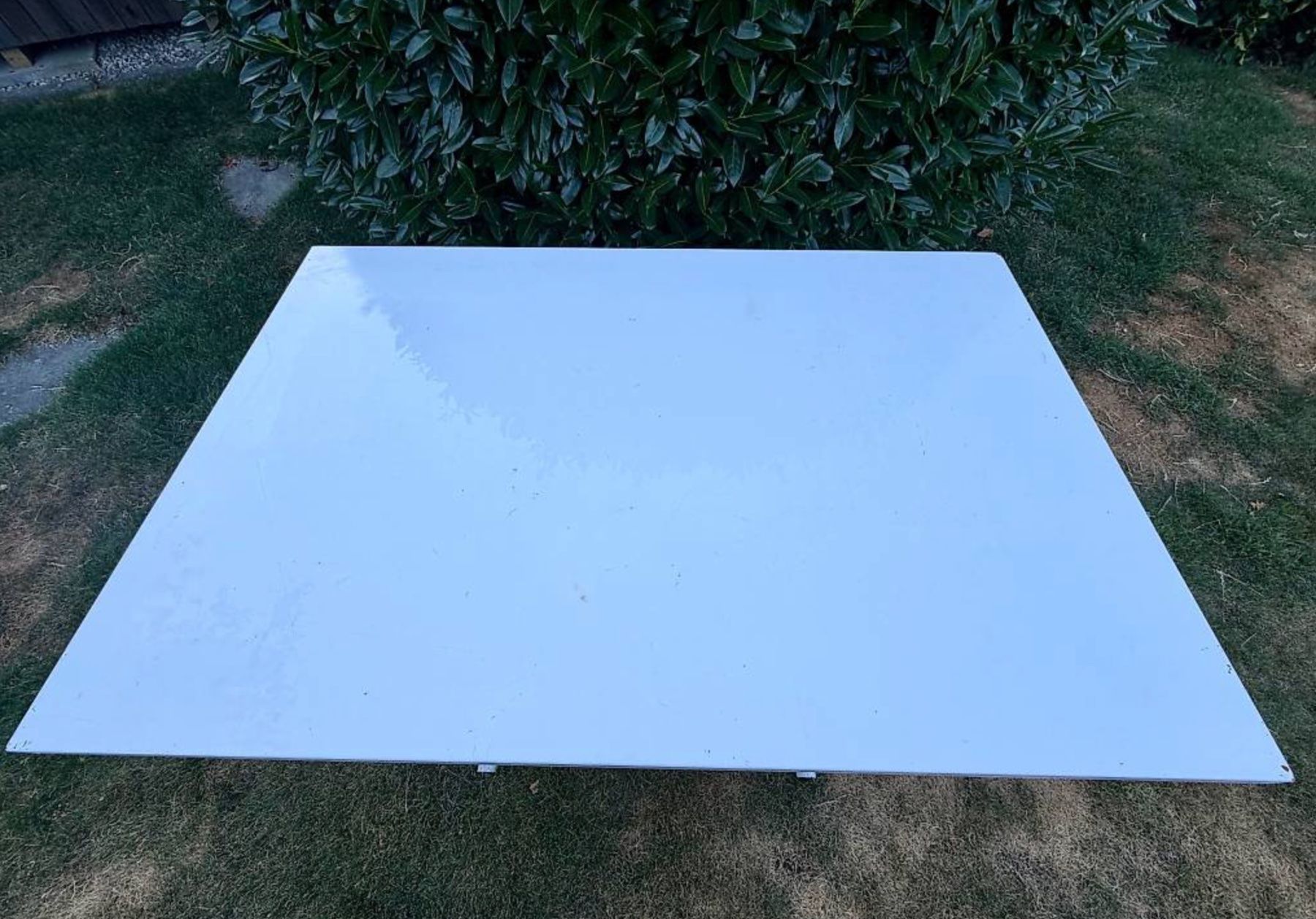 Schaffner Tables: Schaffner Metalltisch - 100 × 65 cm – D'occasion à Riedtwil par amRing 1