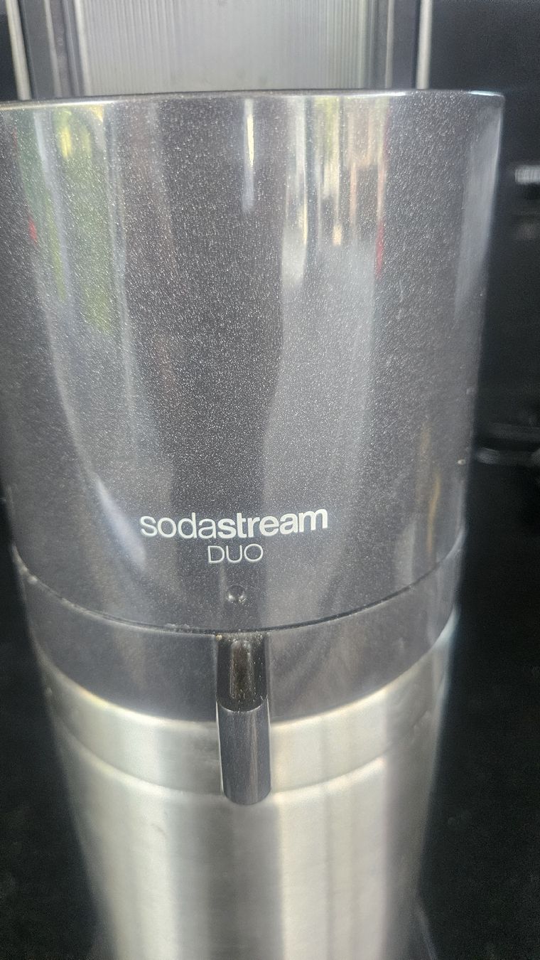 Sodastream Elettrodomestici da cucina: SodaStream DUO Sparkling Water Maker, Grey – Usato da Sachseln venduto da laz_65cg 4