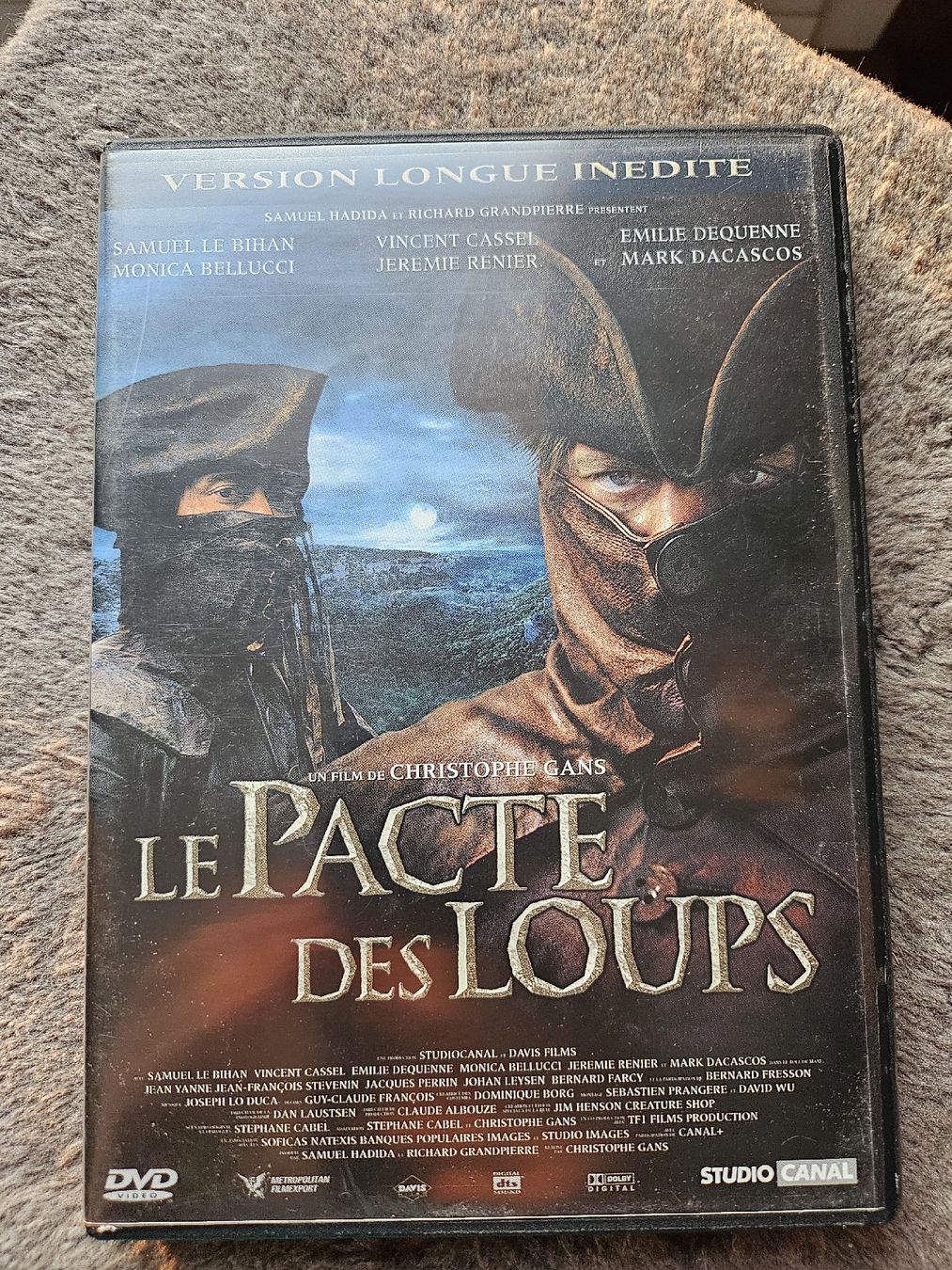 Tutti i DVDs: DVD Le Pacte des Loups - Édition Spéciale - Version pin's – Usato da La Joux FR venduto da car_ck96