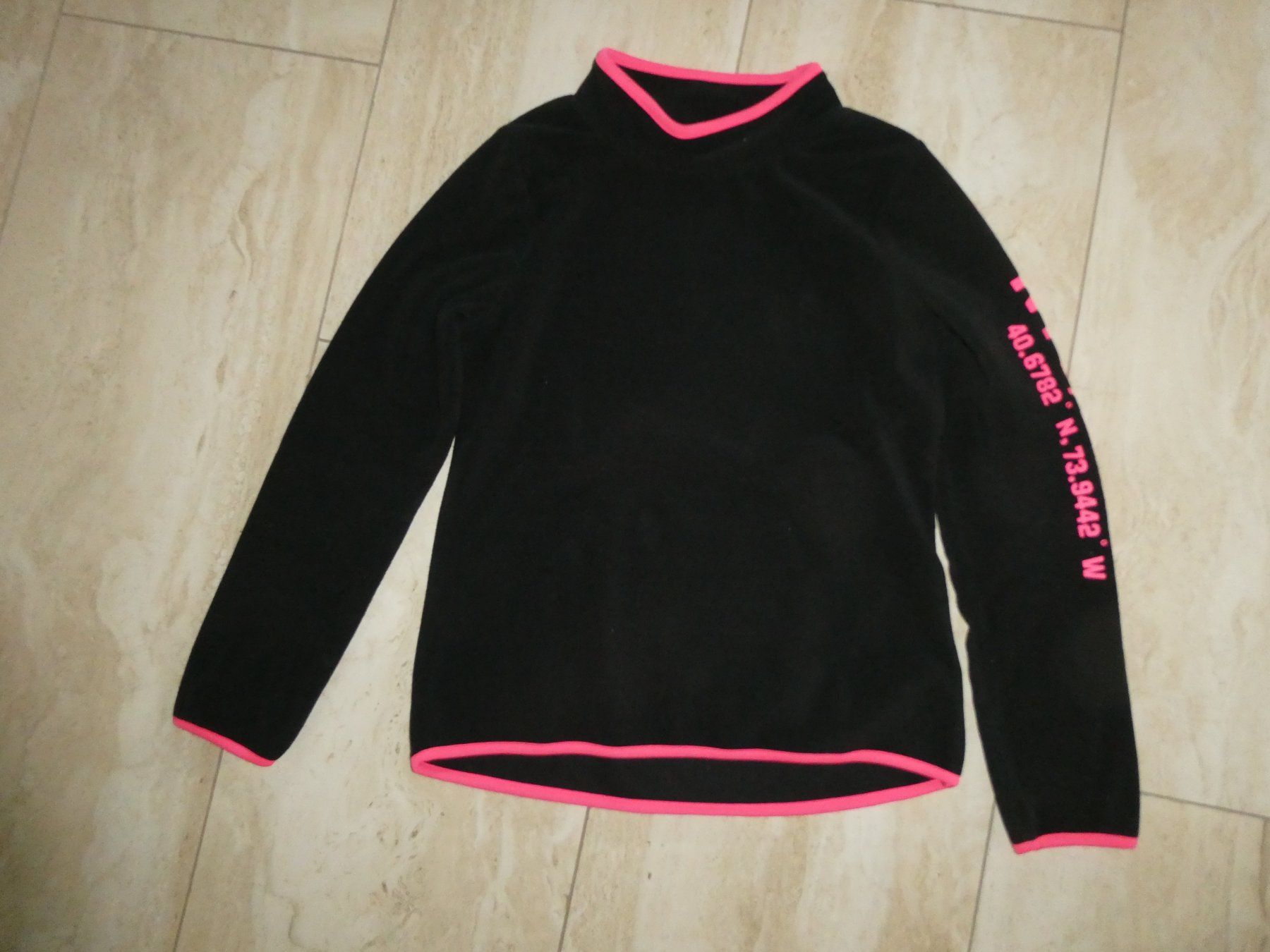 Pullover & Sweatshirts: Fleece Pullover schwarz Pink Gr. 164 – Gebraucht aus Mels von KOSL