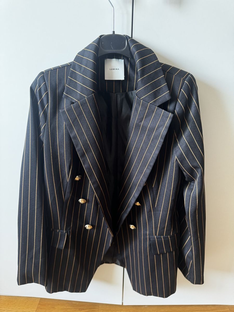 Lotti di vestiti: Blazer and trousers lumina – Nuovo (secondo la descrizione) da Biel/Bienne venduto da Clau____dia95
