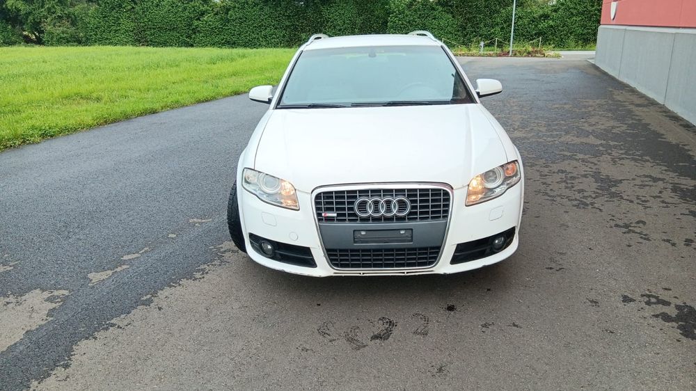 AUDI A4 Avant Quattro 2.0 TDI S-Line