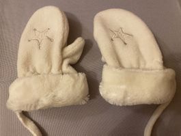 Handschuhe Gr 74 80 86 mit Band Baby weiss Fleece Kunstfell