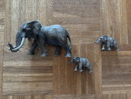Schleich Elefantenbulle mit zwei Elefantenbabys