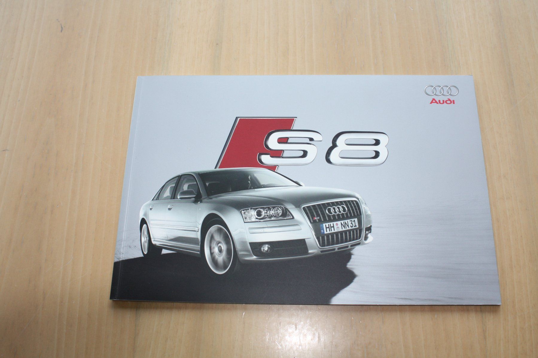 Audi Documenti: Audi S8 Prestige Prospekt 10/2005 – Usato da Wikon venduto da erwin400