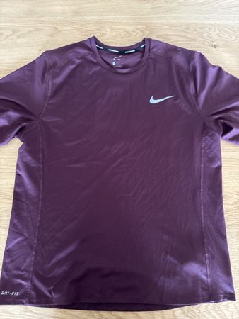 Nike Shirt Burgundy Grösse Xl