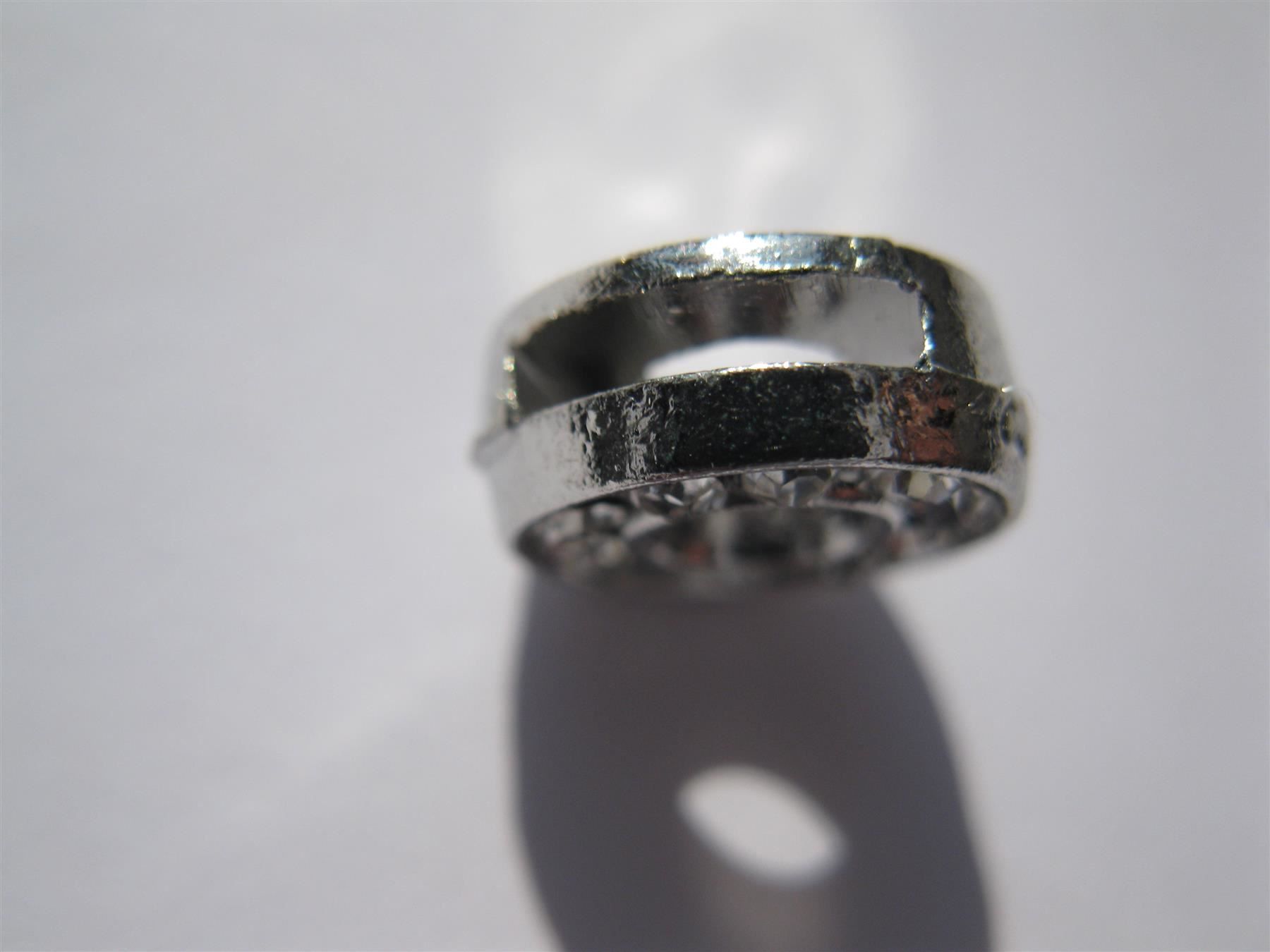Perle (finte): 2 Schiebeperlen mit Strass rund, 12mm – Nuovo e nell'imballaggio originale da St. Margarethen TG venduto da LuanaKa 1