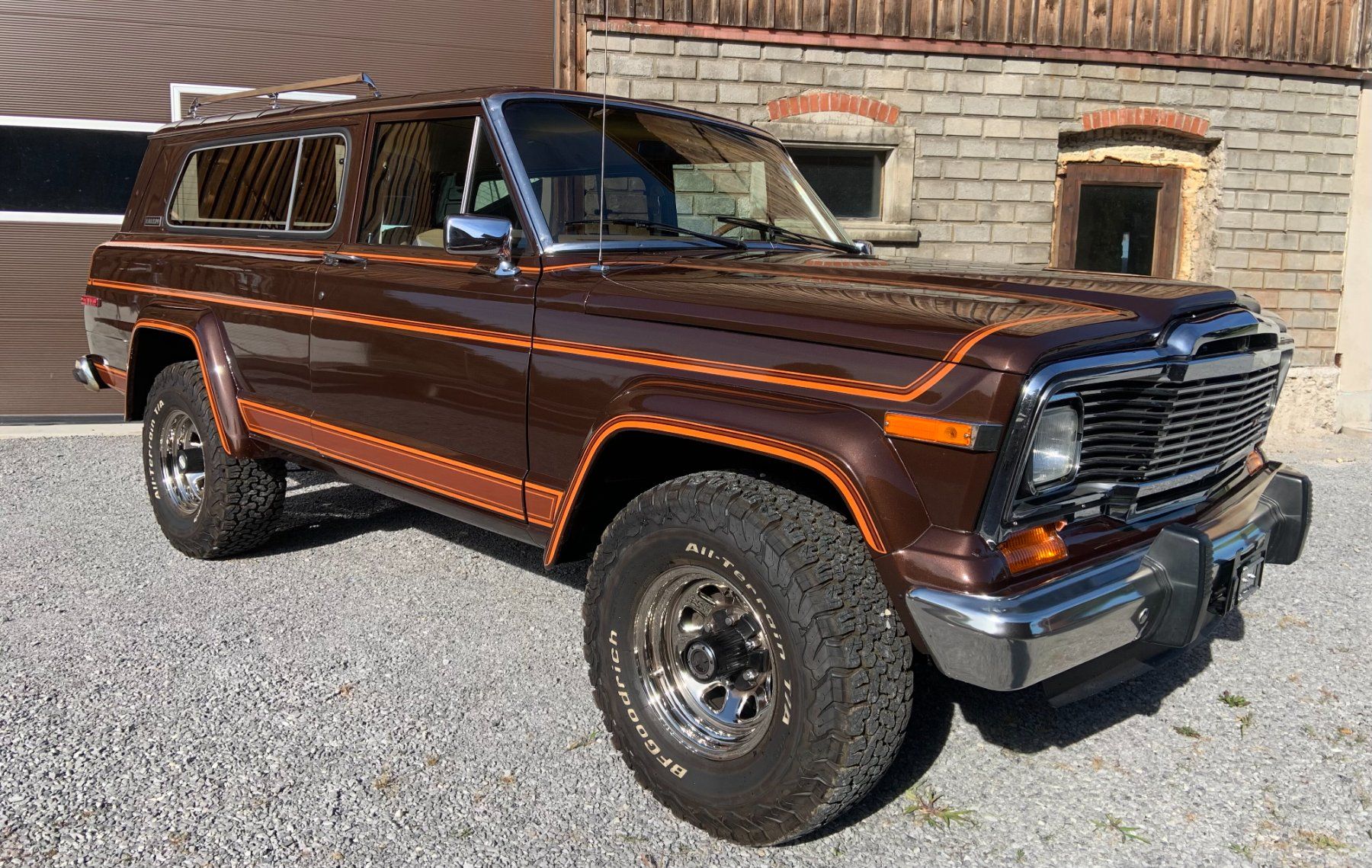 Jeep Automobili: Jeep Cherokee Laredo V8 – Usato da Herrliberg venduto da Imperial1970