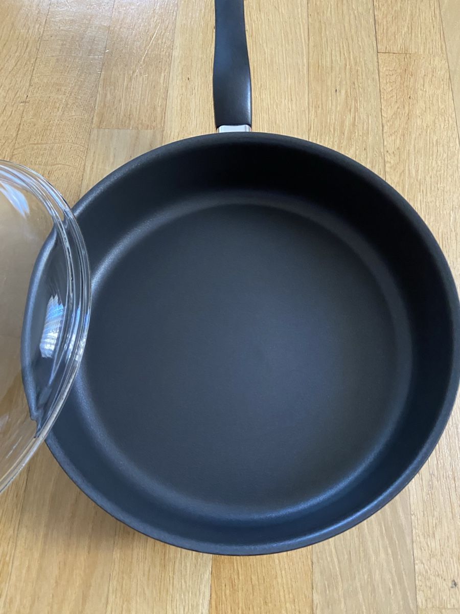 Kitchenaid Padelle: NEU KITCHENWARE PFANNE – Nuovo e nell'imballaggio originale da Zürich venduto da schneeflocke303