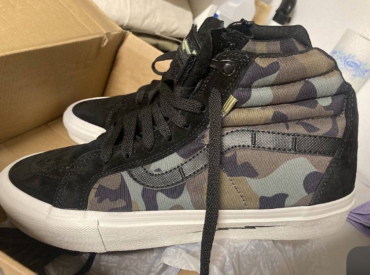 Vans Chaussures hommes: VANS DEFCON US 10.5  EU 44.5 – D'occasion à Frauenkappelen par SuperCows 4