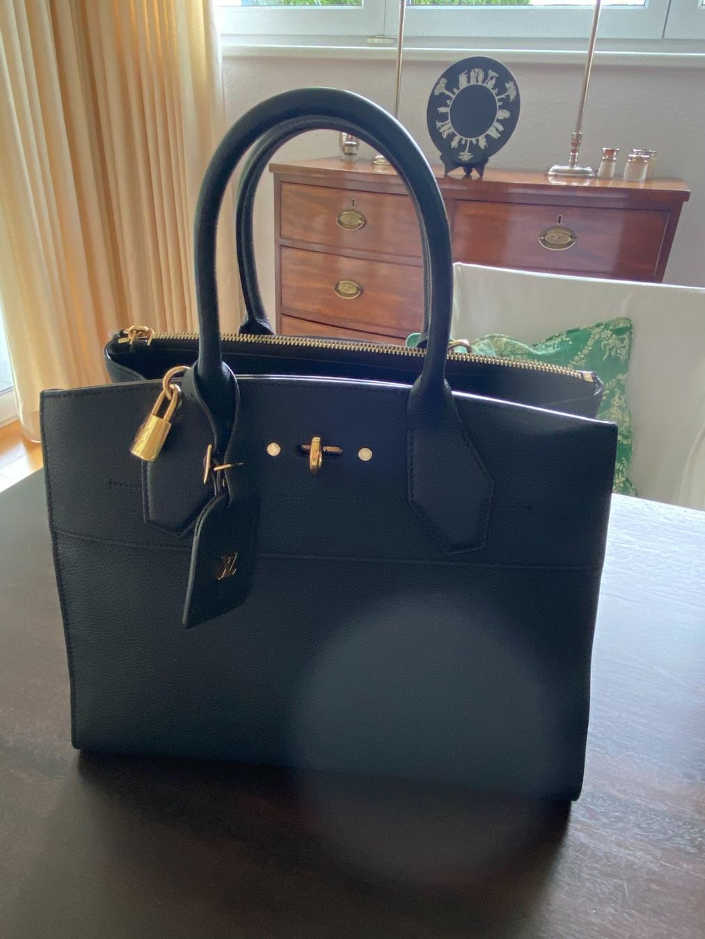 Louis Vuitton Borse da donna: Louis Vuitton Tasche City Streamer – Usato da Erlenbach ZH venduto da Tomkruise 1