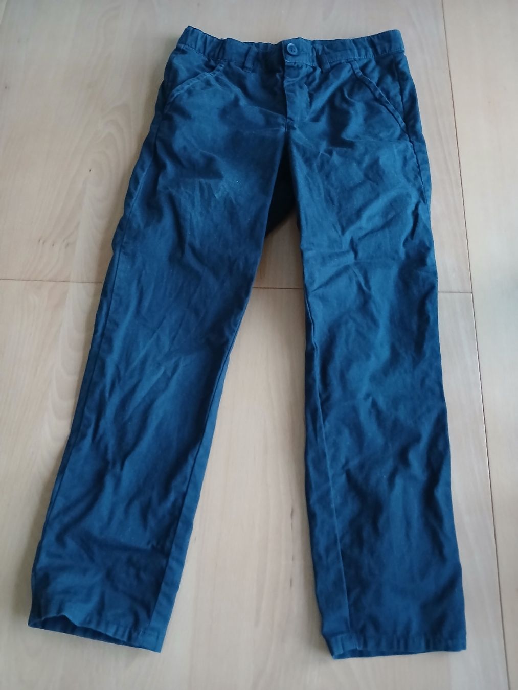 Hosen: Baumwollchino H+M Gr 122 – Gebraucht aus Münchwilen TG von miwirz 2